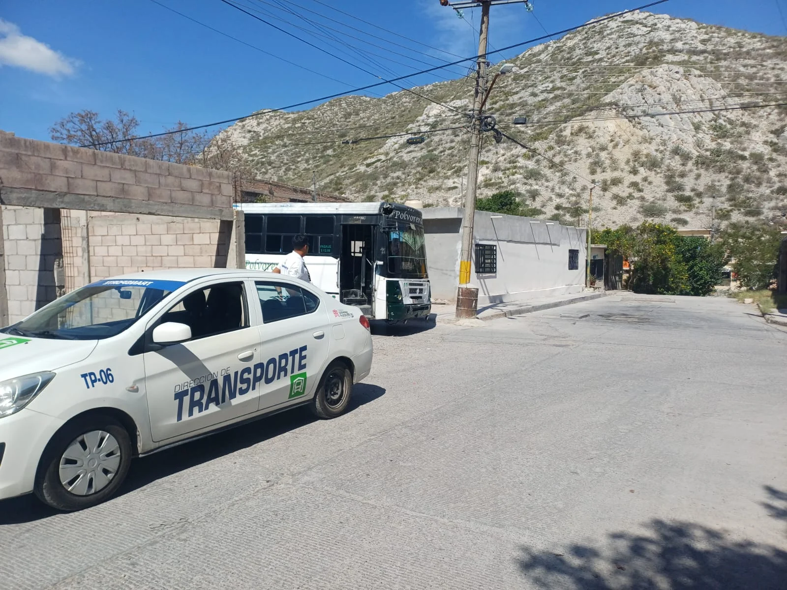 Supervisan servicio de transporte en La Polvorera para verificar frecuencias y recorridos