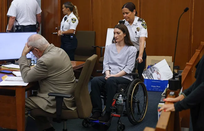 Arranca el juicio de Lindsay Clancy, la mujer que asesinó a sus tres hijos por una ‘psicosis posparto’