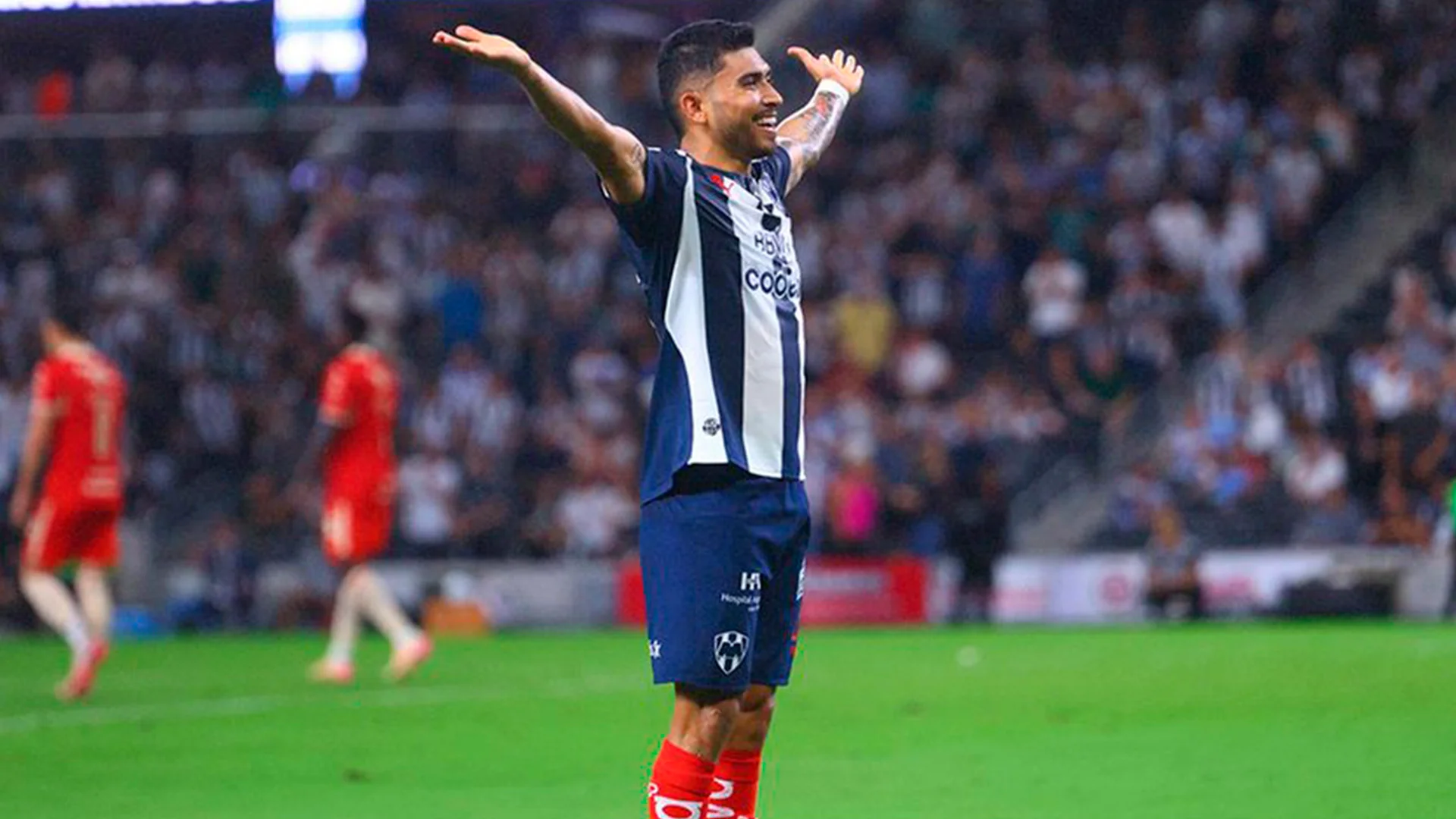 Orbelín Pineda vuelve a marcar en Liga MX cinco años después y festeja en el BBVA