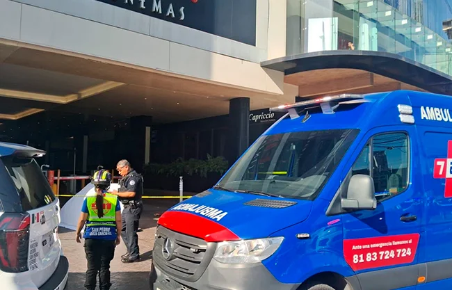 Muere tras caer del Hotel Safi y hallan a mujer muerta; investigan probable feminicidio