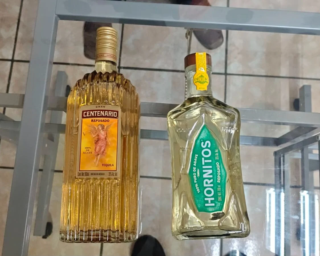 Intenta robar botellas de tequila y es detenido por la policía en Torreón