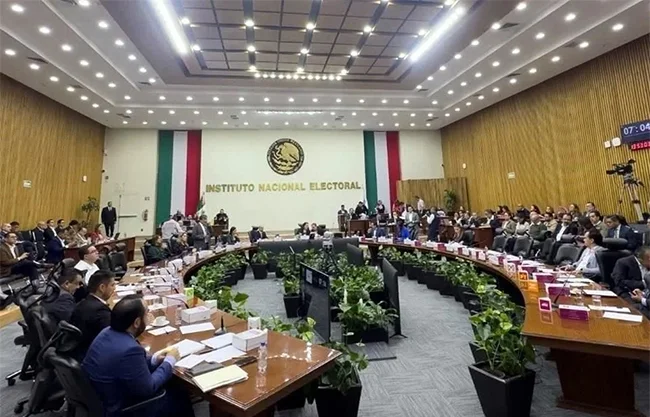 INE aprueba 10 mil 842 mdp de financiamiento público para partidos políticos