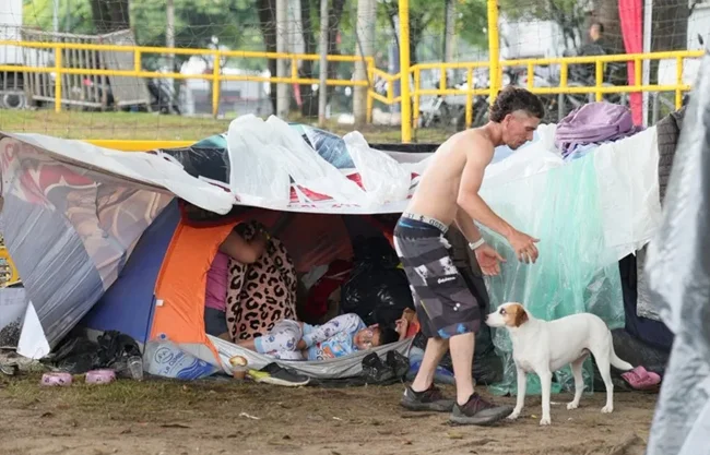 Fuertes lluvias en Pereira agravan la situación de los damnificados por el terremoto en Colombia