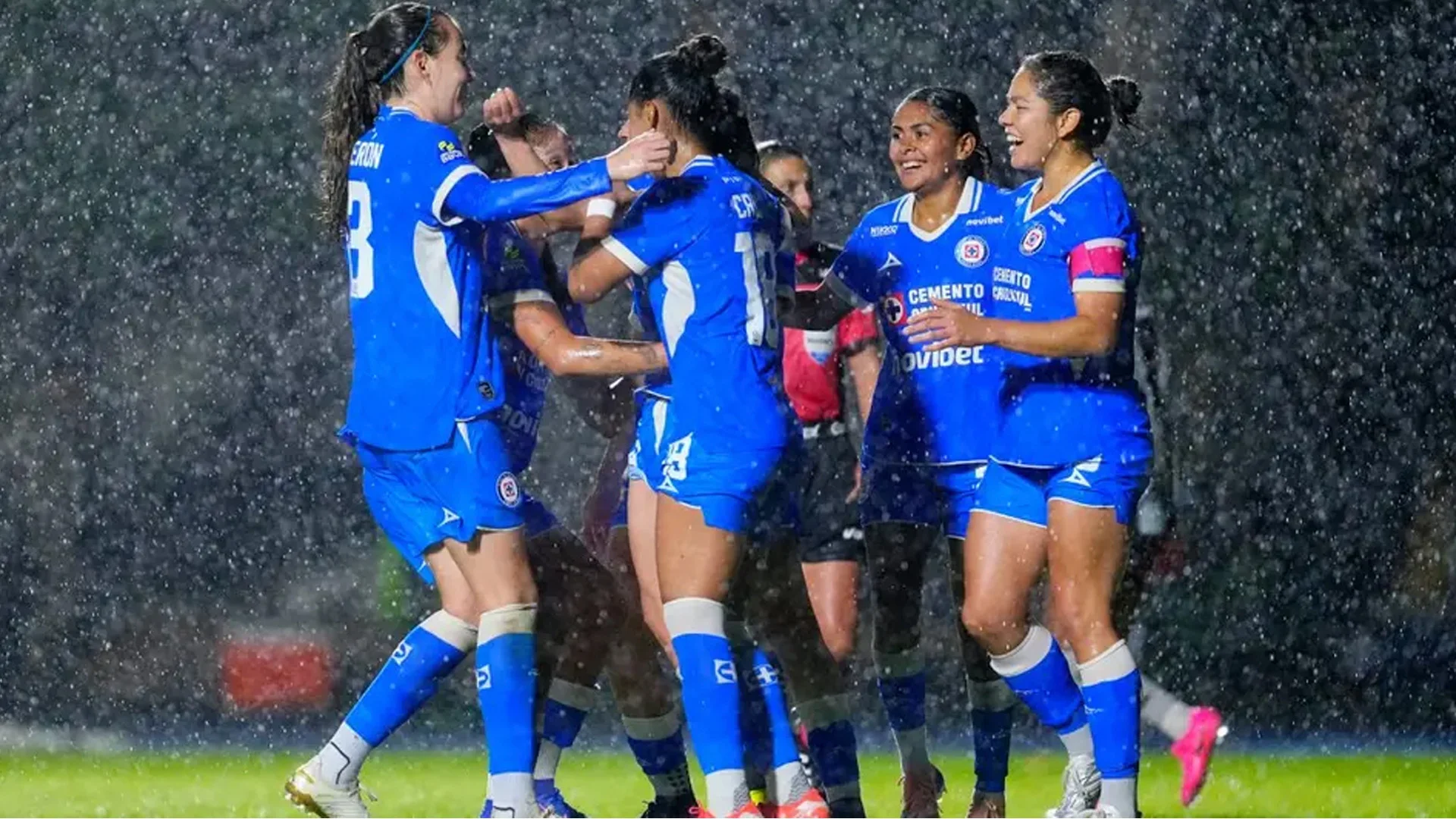 ¡Tolerancia cero! Liga MX Femenil alza la voz por jugadoras de Cruz Azul tras violencia verbal