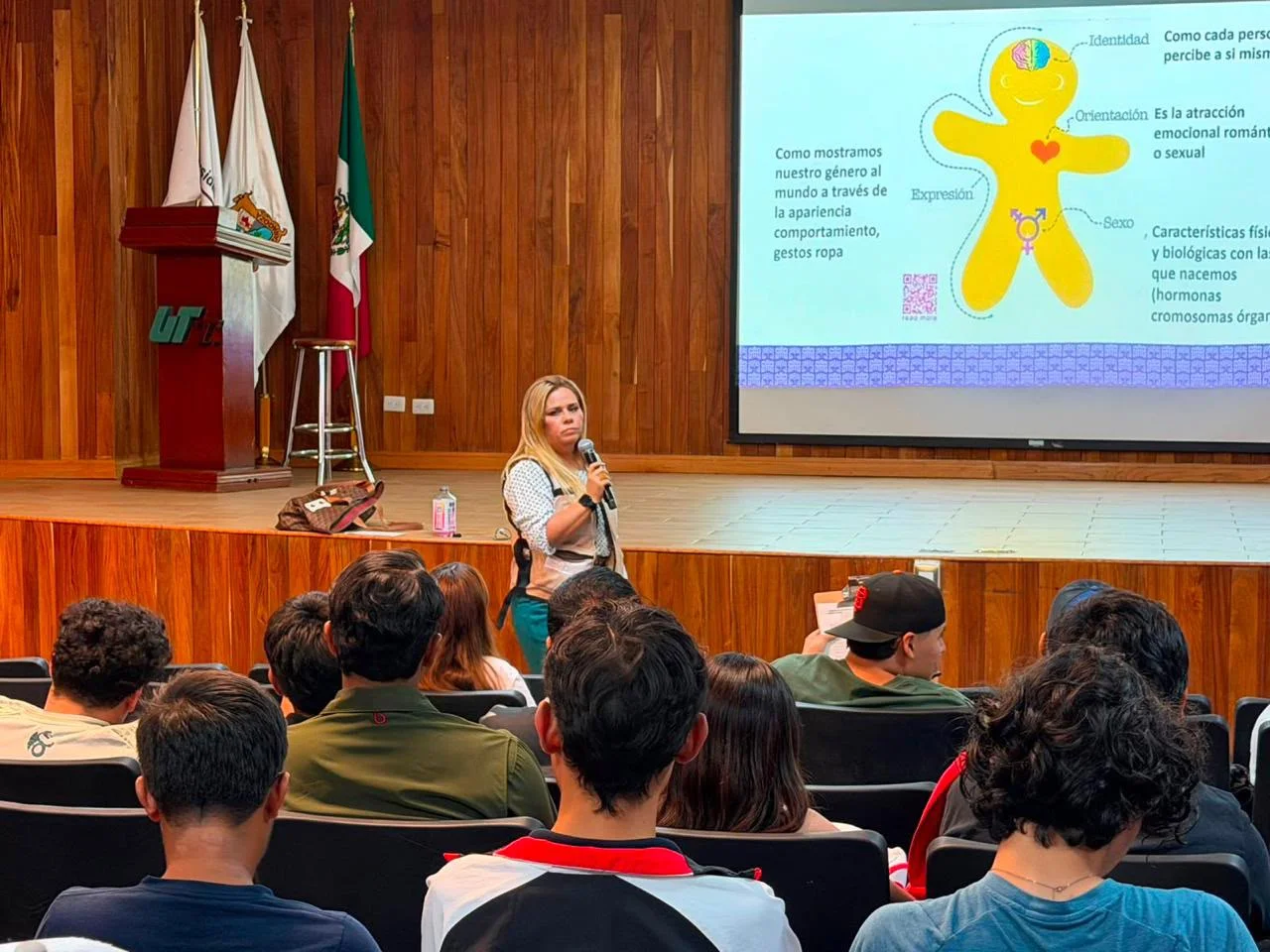 Instituto de la Mujer lleva charlas sobre equidad de género a estudiantes de la UTT