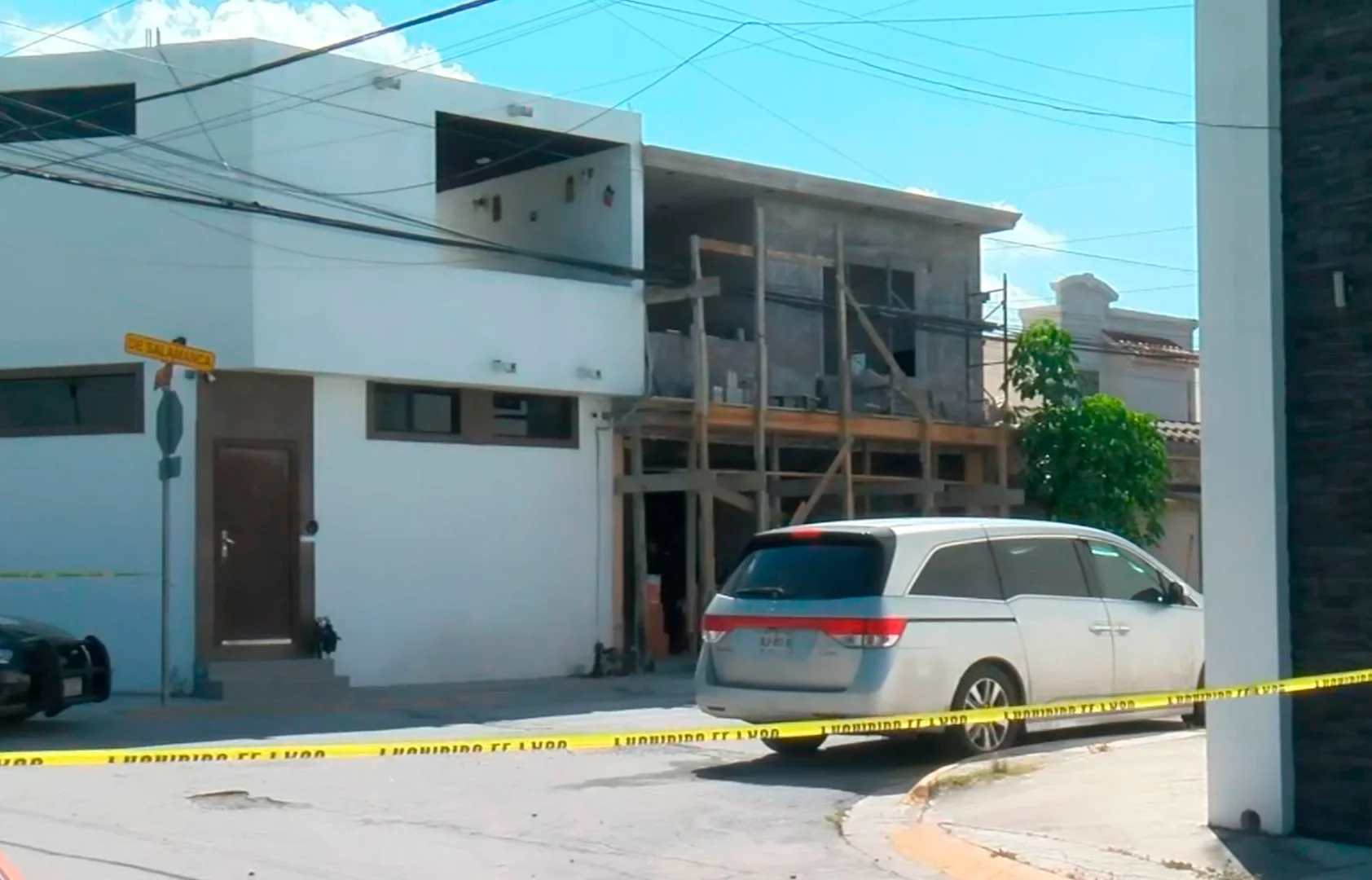 Pierde la vida trabajador electrocutado al instalar un aire acondicionado en Monterrey