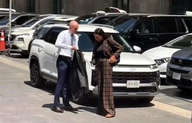 Sheinbaum encabeza reunión con gabinete completo en medio de tensiones con EU