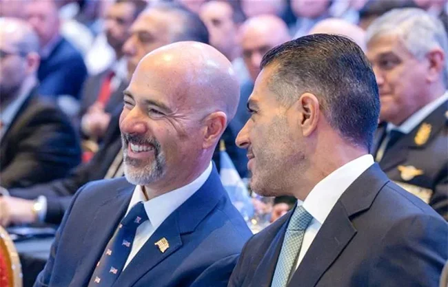 Acusa Sheinbaum doble discurso del director de la DEA sobre México