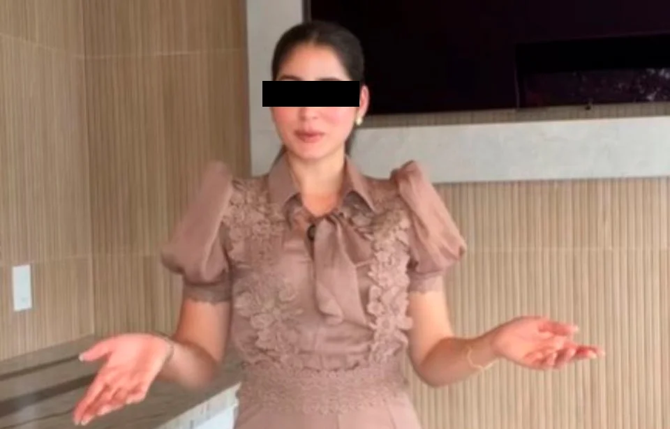 Arrestan a madre en Miami por quemar con cera a sus hijas en un video viral para 'quitarles el miedo'