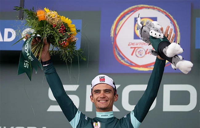 Isaac del Toro pelea hasta el final y termina segundo en la primera etapa del Tour de Alemania