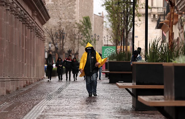 Alerta en el Sureste de Coahuila por tormentas eléctricas, granizo y fuertes vientos este viernes