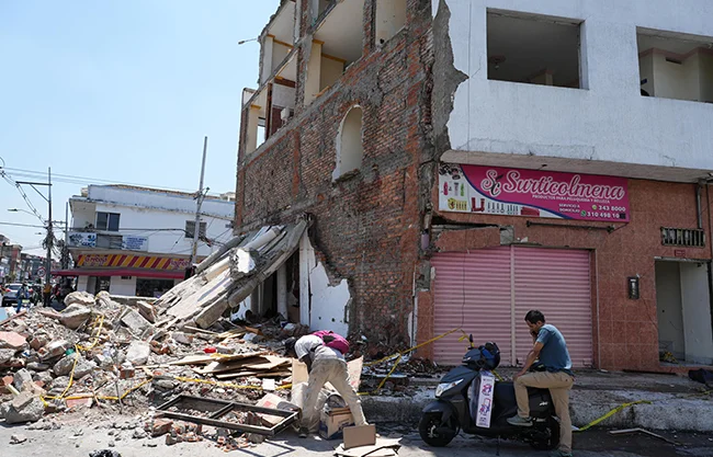 Gobierno colombiano eleva a 321 el número de fallecidos por el terremoto