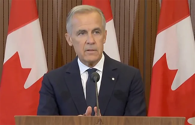 Canadá responde a la guerra comercial con EU y promete igualar los aranceles ‘dólar por dólar’