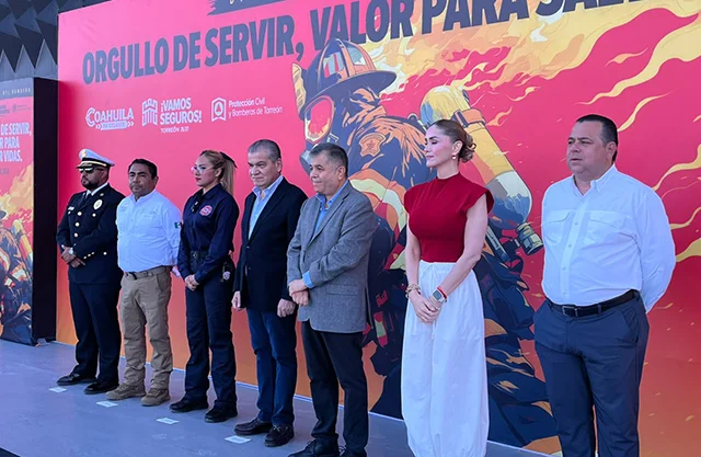 Miguel Ángel Riquelme refuerza equipamiento y salario de Bomberos de Torreón