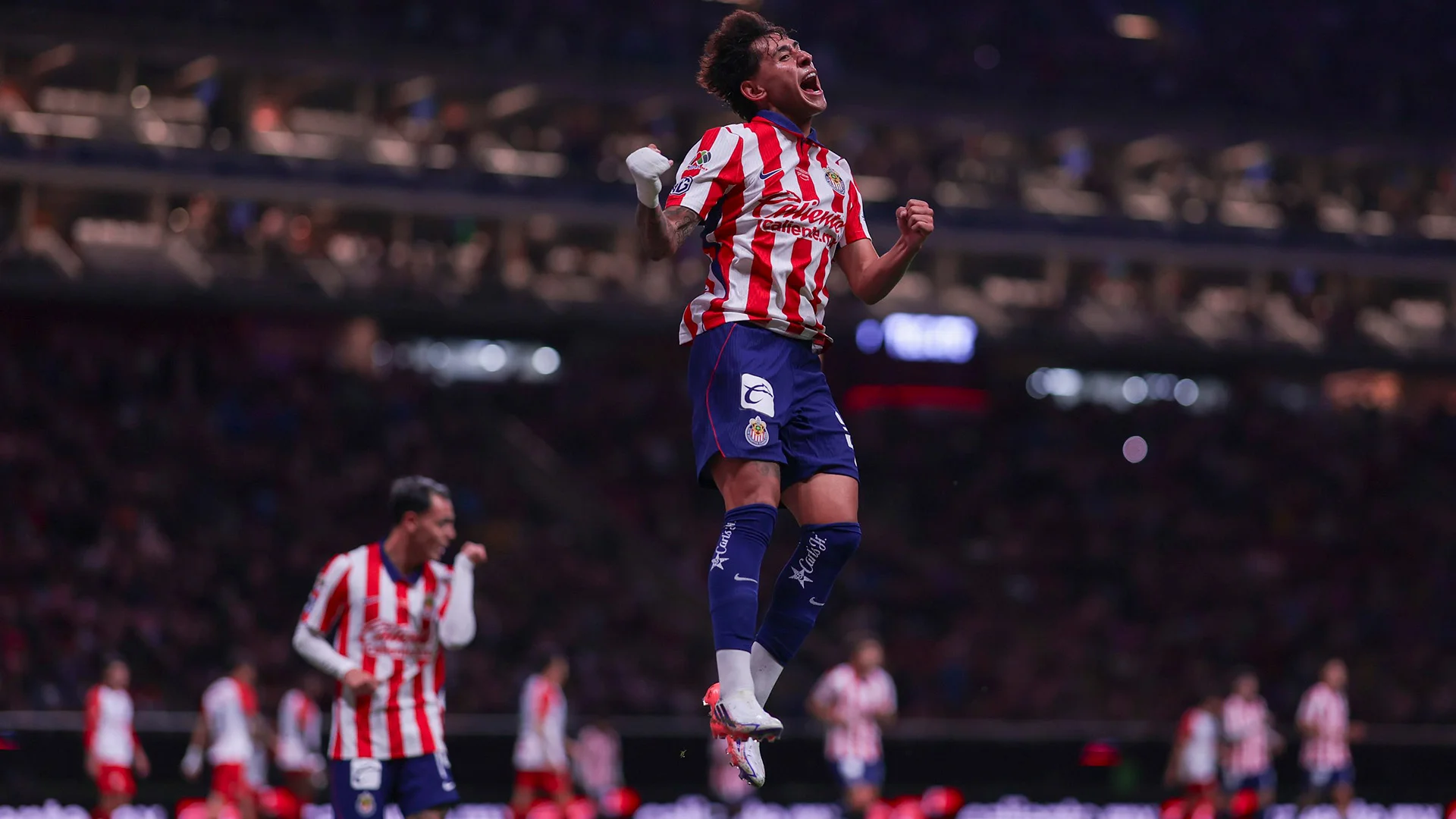 Chivas aplasta 5-2 a Xolos y firma su segundo triunfo en la Apertura 2026