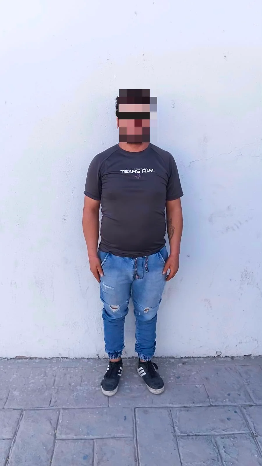 Roba frente a su hijo de 10 años y es detenido por la policía en Torreón