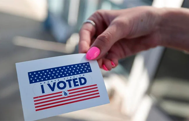 Corte Suprema de EU permite a Trump aplicar decreto contra el voto por correo
