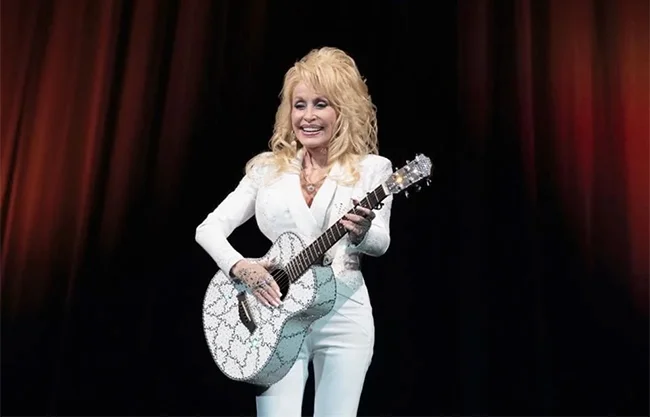 Muere Dolly Parton, leyenda de música country, a los 80 años