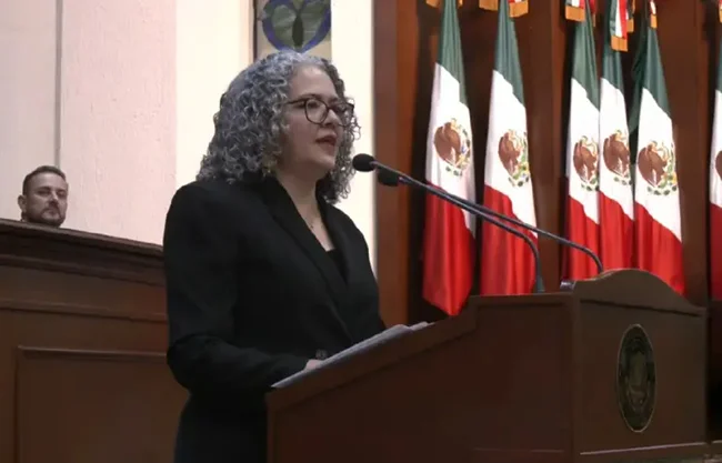 Graciela Domínguez rinde protesta como Gobernadora interina y promete priorizar la paz en Sinaloa