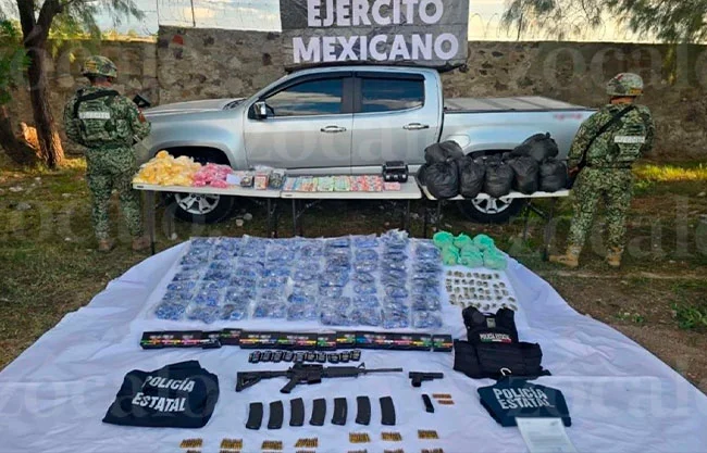 Aseguran más de 20 mil dosis de droga, armas y más de 2 millones de pesos en Durango