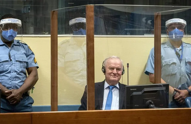 Muere Ratko Mladic, el ‘carnicero de Bosnia’, condenado por genocidio de Srebrenica