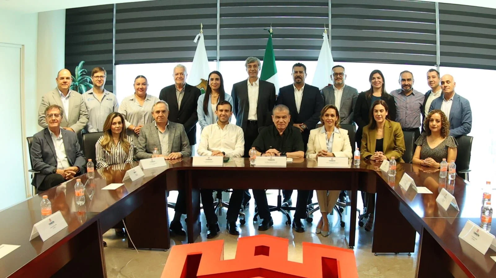 Atienden Gabriel Elizondo y Miguel Ángel Riquelme a empresarios de La Laguna