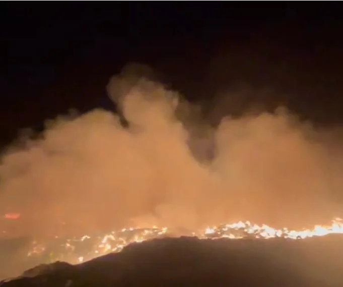 Atiende Protección Civil y Bomberos incendio en el relleno sanitario de Lerdo