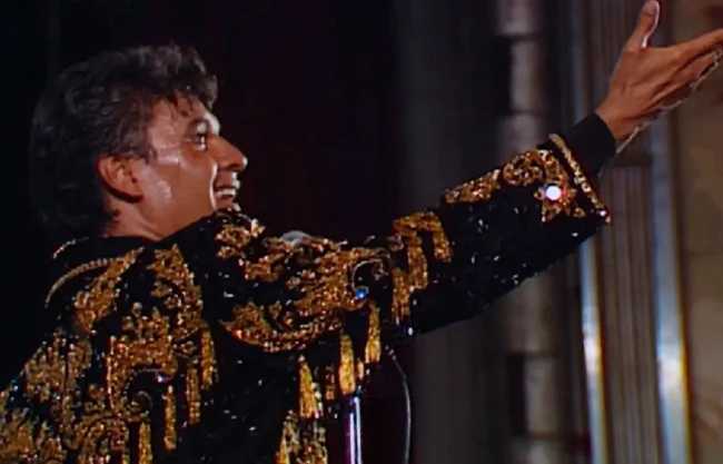 Vive canto de Juan Gabriel en Palacio de Bellas Artes; son hoy 10 años sin el Divo de Juárez