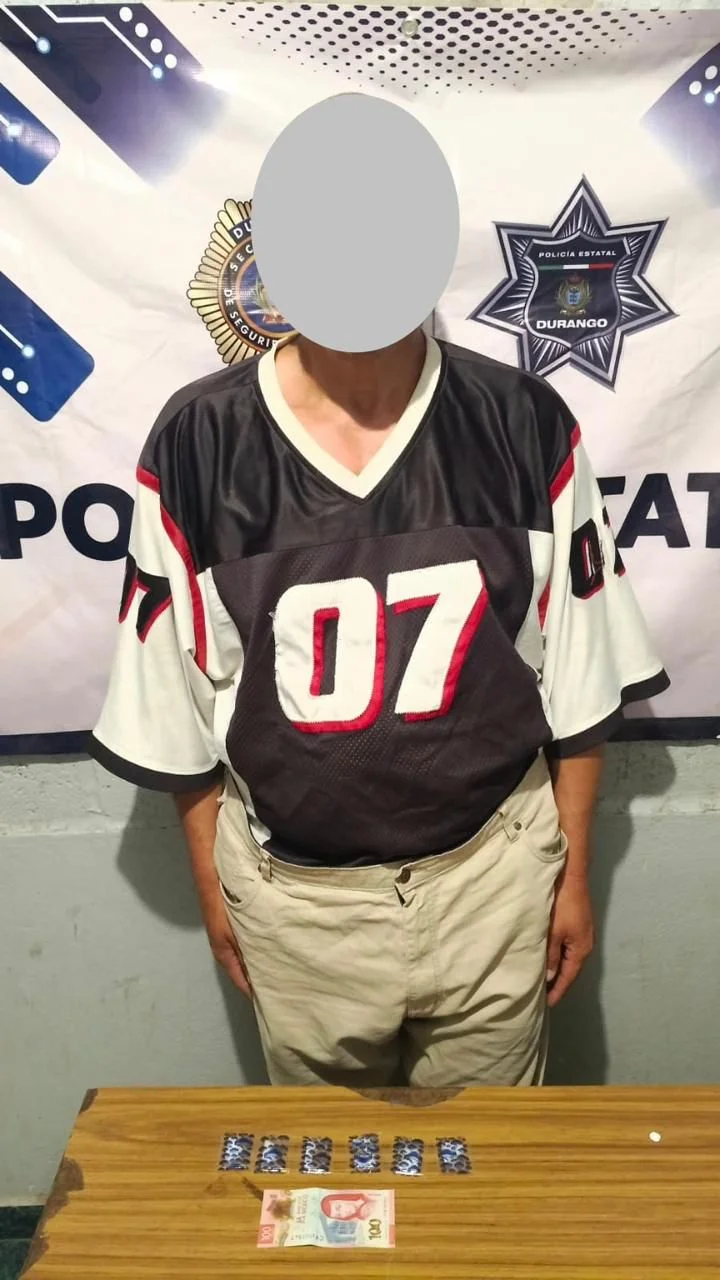 Policía Estatal detiene a tres hombres con presunto cristal en Lerdo