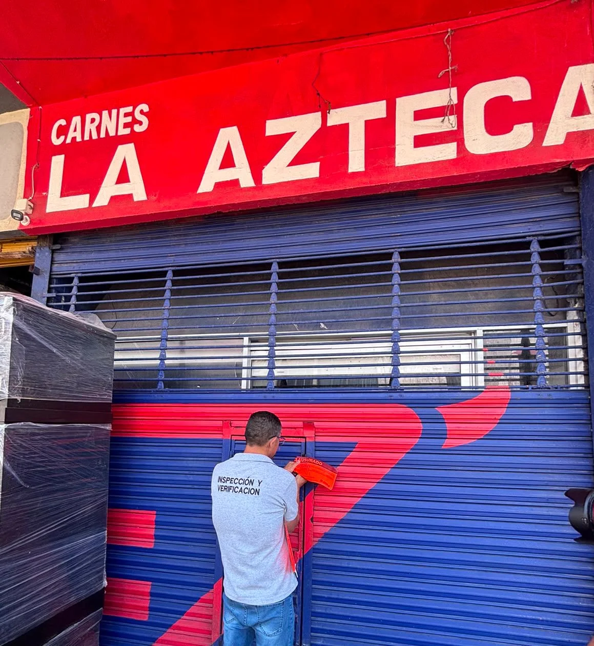 Clausuran tres establecimientos durante operativo de orden y limpieza en el Mercado Alianza
