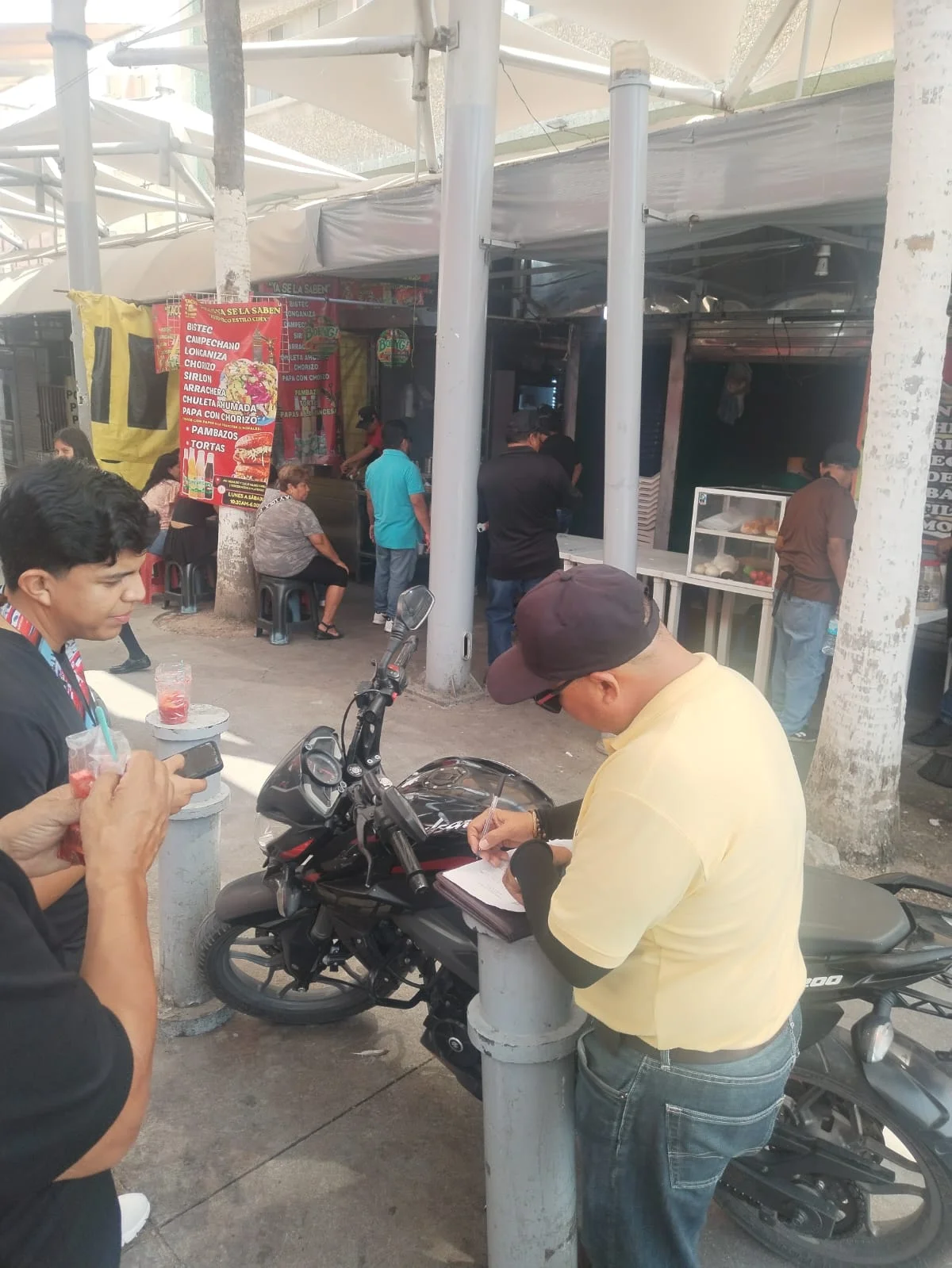 Clausuran módulo de venta en el Centro Histórico por incumplir giro autorizado