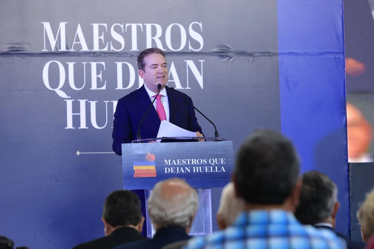 Papá, esta mañana hay un poco de tu huella en este libro: Francisco Juaristi Santos