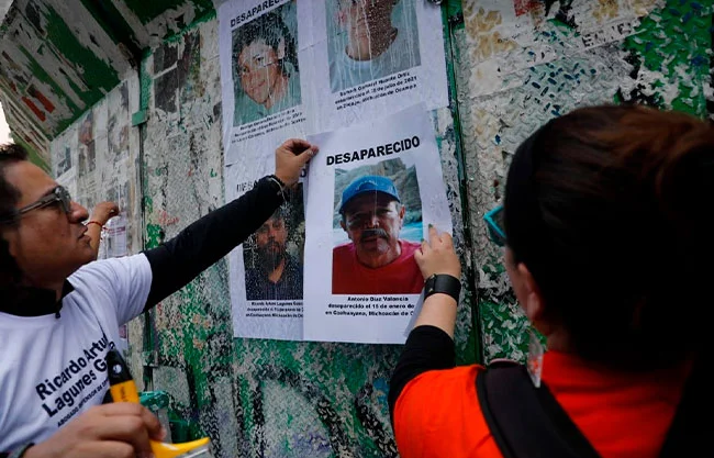 No frena las desapariciones ni protege a las familias, el duro diagnóstico del Centro Prodh al plan de Segob