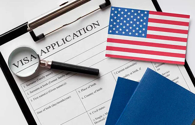 EU endurecerá políticas migratorias; fin al TPS salvadoreño, límites a visas y nueva regla de carga pública