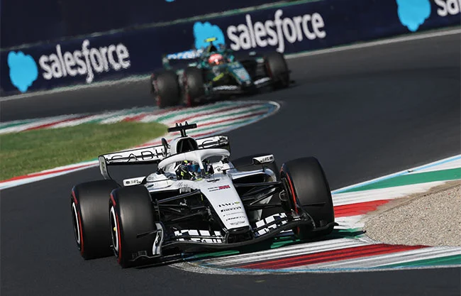 Cadillac destaca batalla de Checo Pérez con Alonso y admite sus problemas en Monza