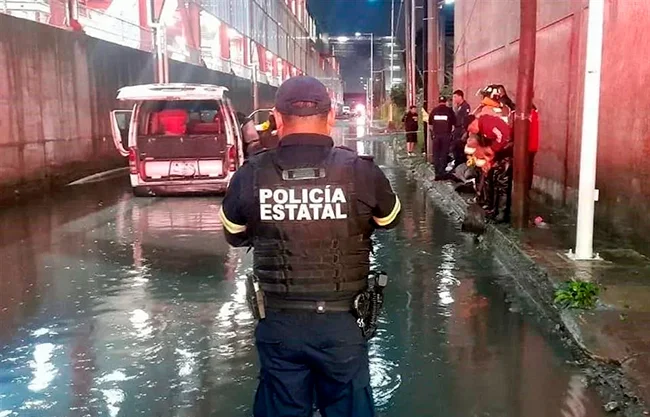 Mueren seis personas intoxicadas dentro de transporte público en el Edomex