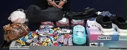 Dos mujeres roban mercancía de Costco y son detenidas por la Policía Municipal