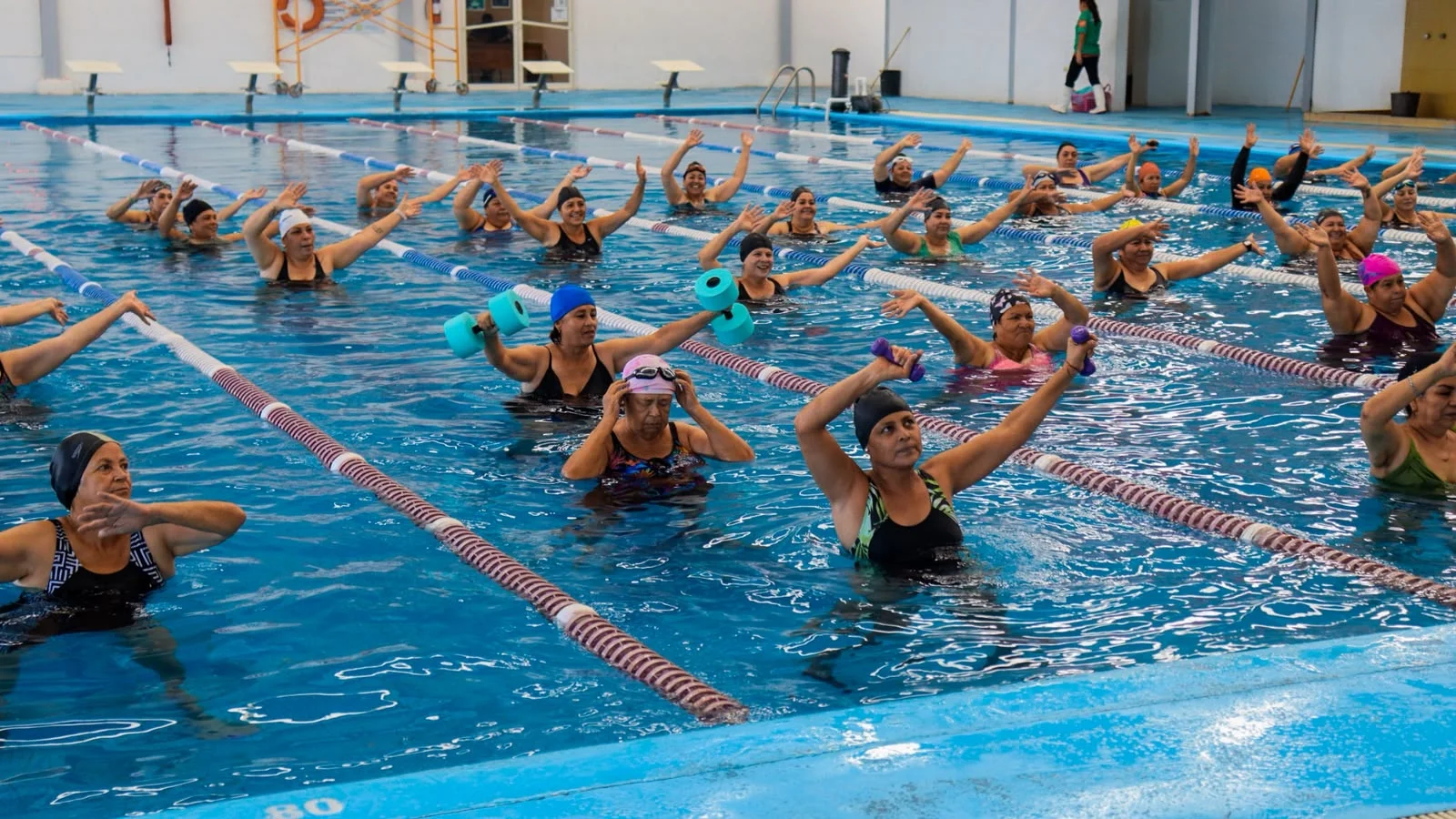 Ofrecen clases de Aquazumba como alternativa de ejercicio de bajo impacto en Torreón