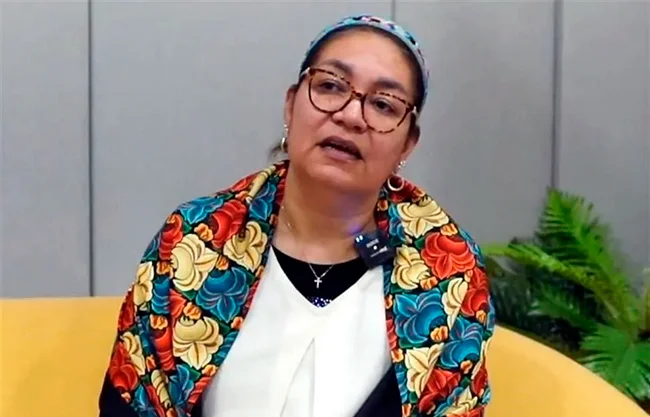 Claudia Espino renuncia a Secretaría Ejecutiva del INE rumbo a elección de 2027