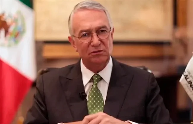 'Está tan enojado': Sheinbaum asegura que Salinas Pliego continúa pagando adeudos fiscales
