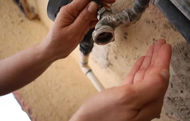 Apagones empeoran abasto de agua en Saltillo; deja CFE a 300 mil usuarios sin el vital líquido
