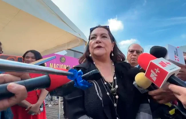 INE rechaza copiar con su nuevo color lila el tono usado por Brugada en CDMX