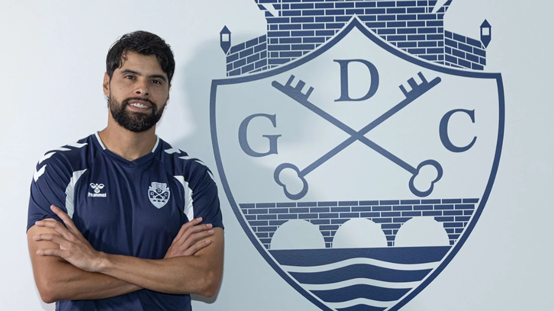 ¡Otro a Europa! Néstor Araujo da el salto a Europa y firma con el GD Chaves