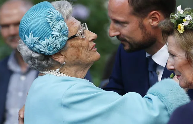 Fallece la princesa Astrid de Noruega a los 94 años, dos días después del funeral de su hermano