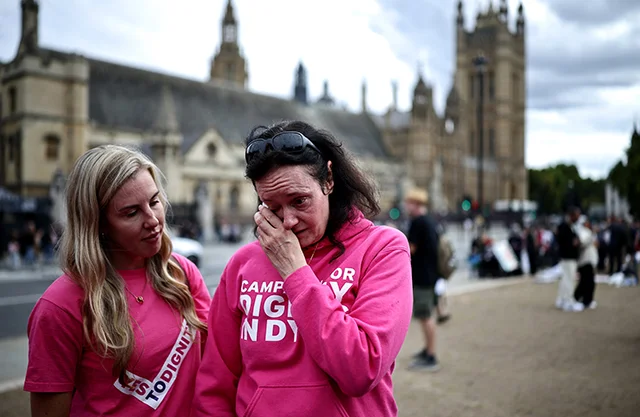Reino Unido rechaza legalizar la muerte asistida en Inglaterra y Gales