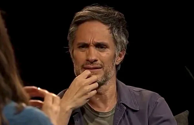 Gael García critica La Odisea por estar hablada en inglés y desata polémica
