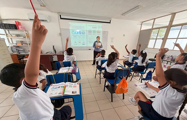 Sheinbaum admite áreas de mejora tras resultados de PISA 2025 y cuestiona evaluación
