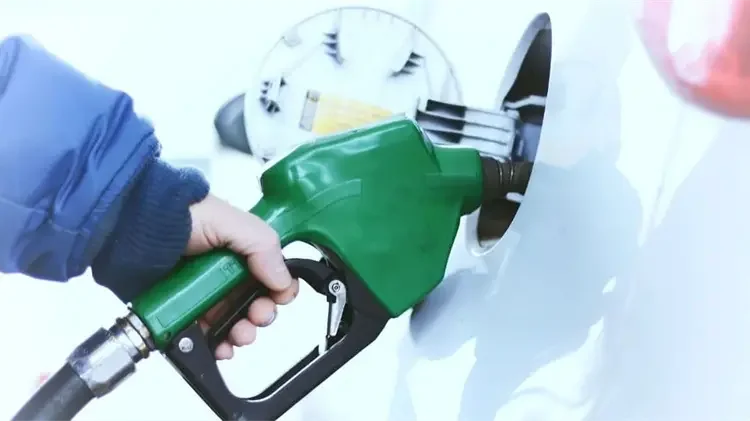 Tan sólo en abril y agosto Pemex pierde 10,541 mdp por contener el precio de los combustibles