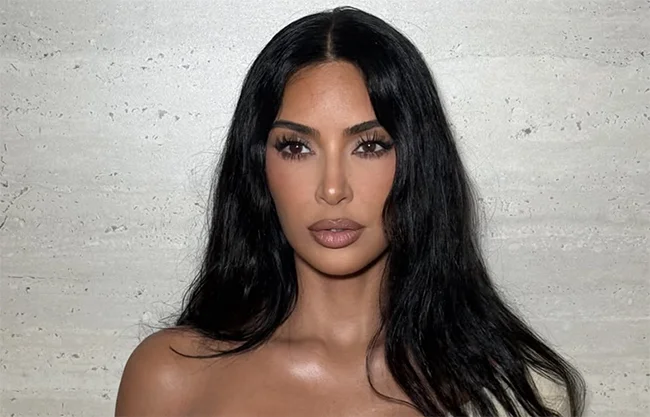Kim Kardashian recibe un euro como compensación 10 años después del violento robo en París