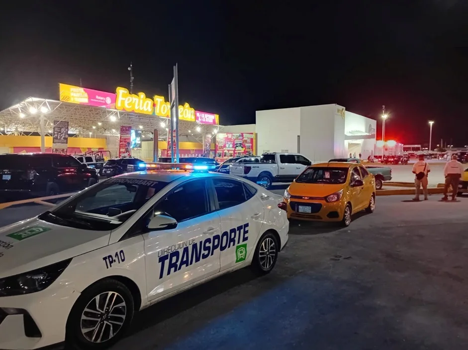 Habilitan zona especial para abordar taxis de forma segura en la Feria de Torreón